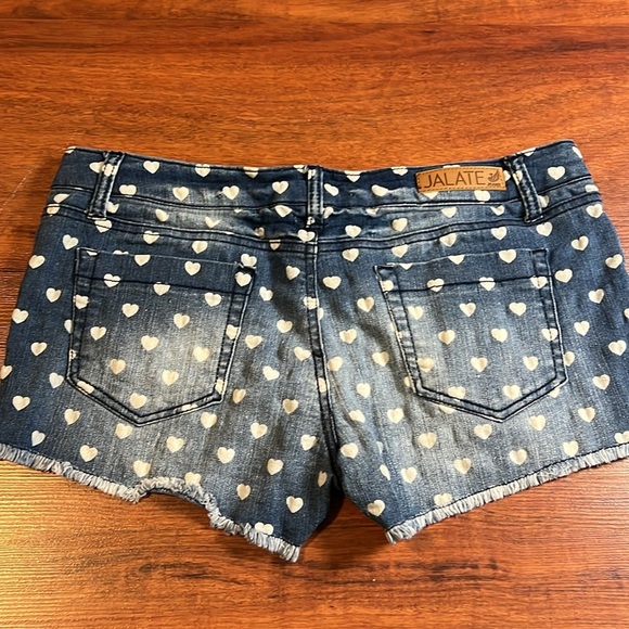 Jalate heart denim shorts juniors size 11 white & blue with faded look - Picture 7 of 7